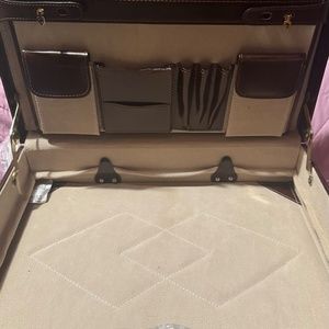 Vintage  genuine leather expandable brown attache briefcase